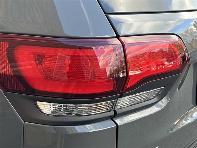 Used 2021 Jeep Grand Cherokee Trailhawk w/ Trailhawk Luxury Group image 6