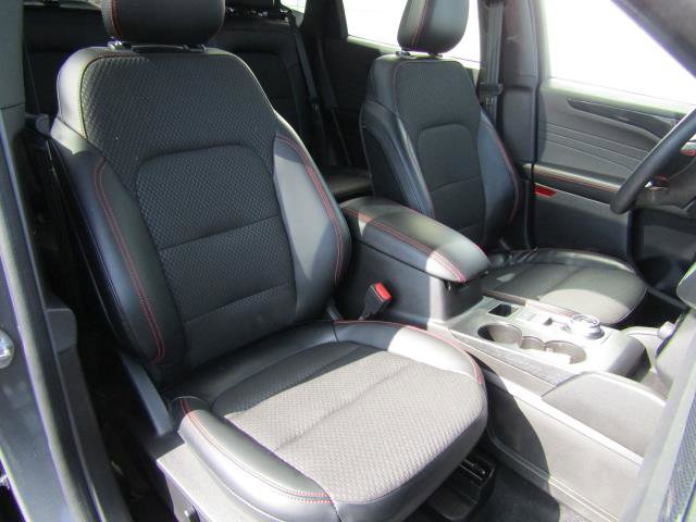 Used 2023 Ford Escape ST-Line Select image 10