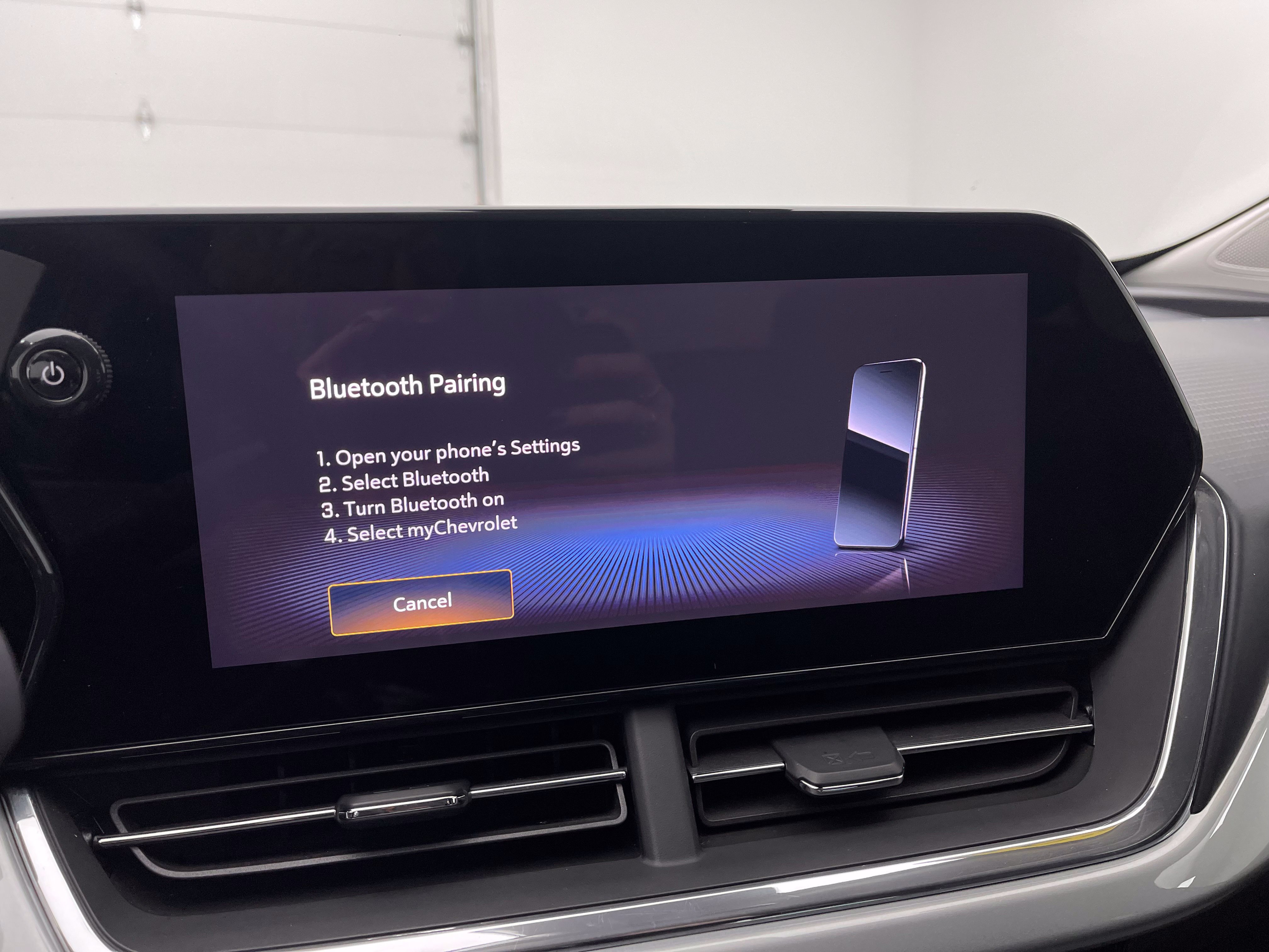 Used 2025 Chevrolet Trax LT FWD image 24