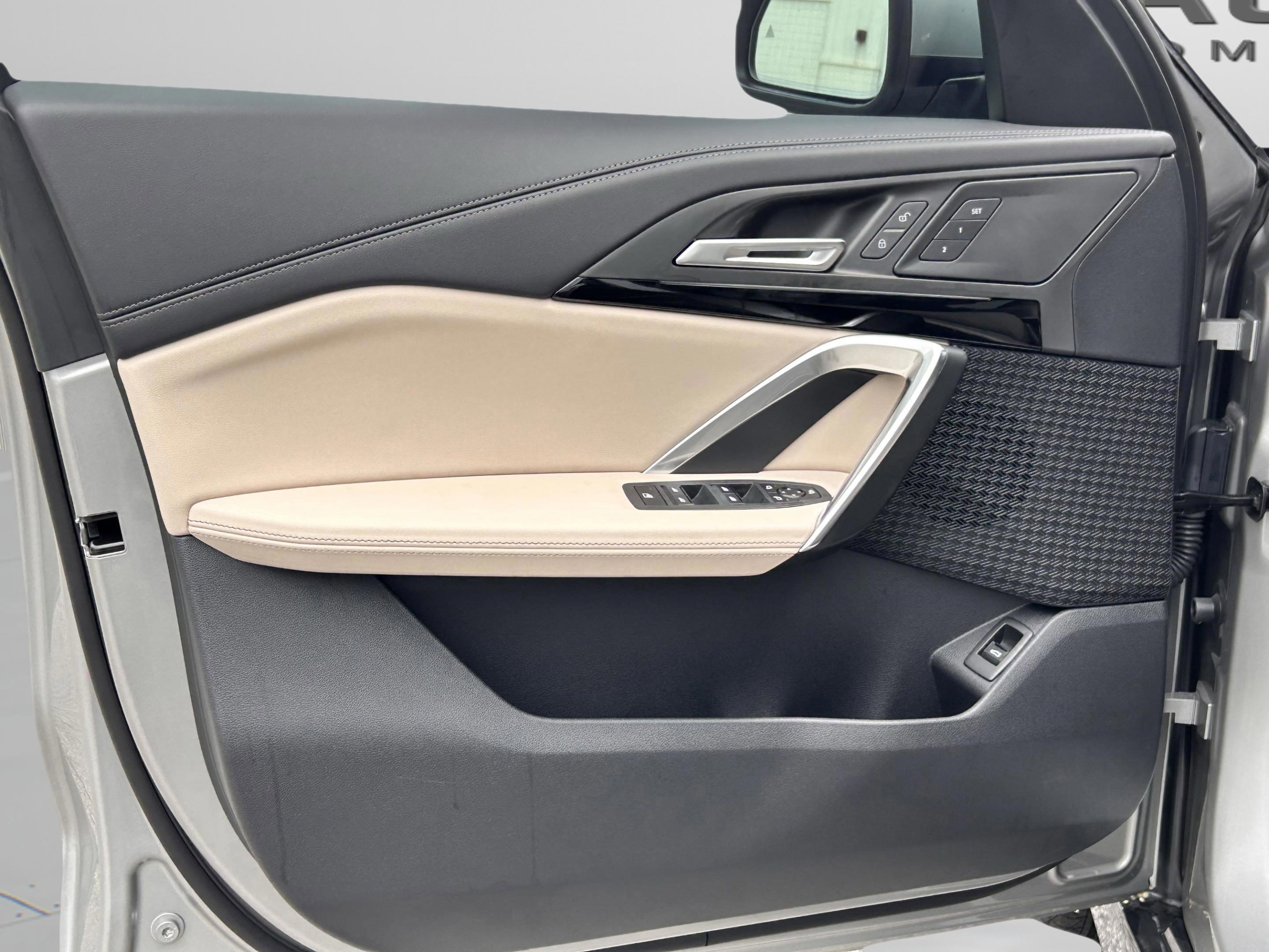 Used 2025 BMW X1 xDrive28i w/ Convenience Package image 23