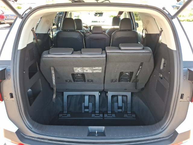 Used 2026 Kia Carnival EX FWD image 27