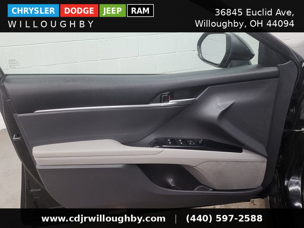 Used 2019 Toyota Camry LE FWD image 11