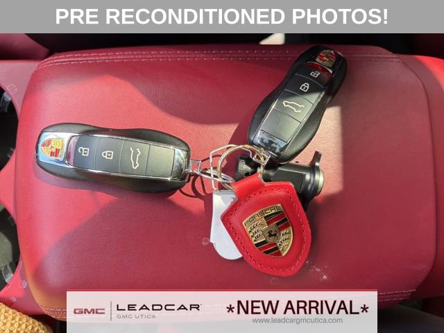 Used 2023 Porsche Macan Turbo AWD/4WD image 39
