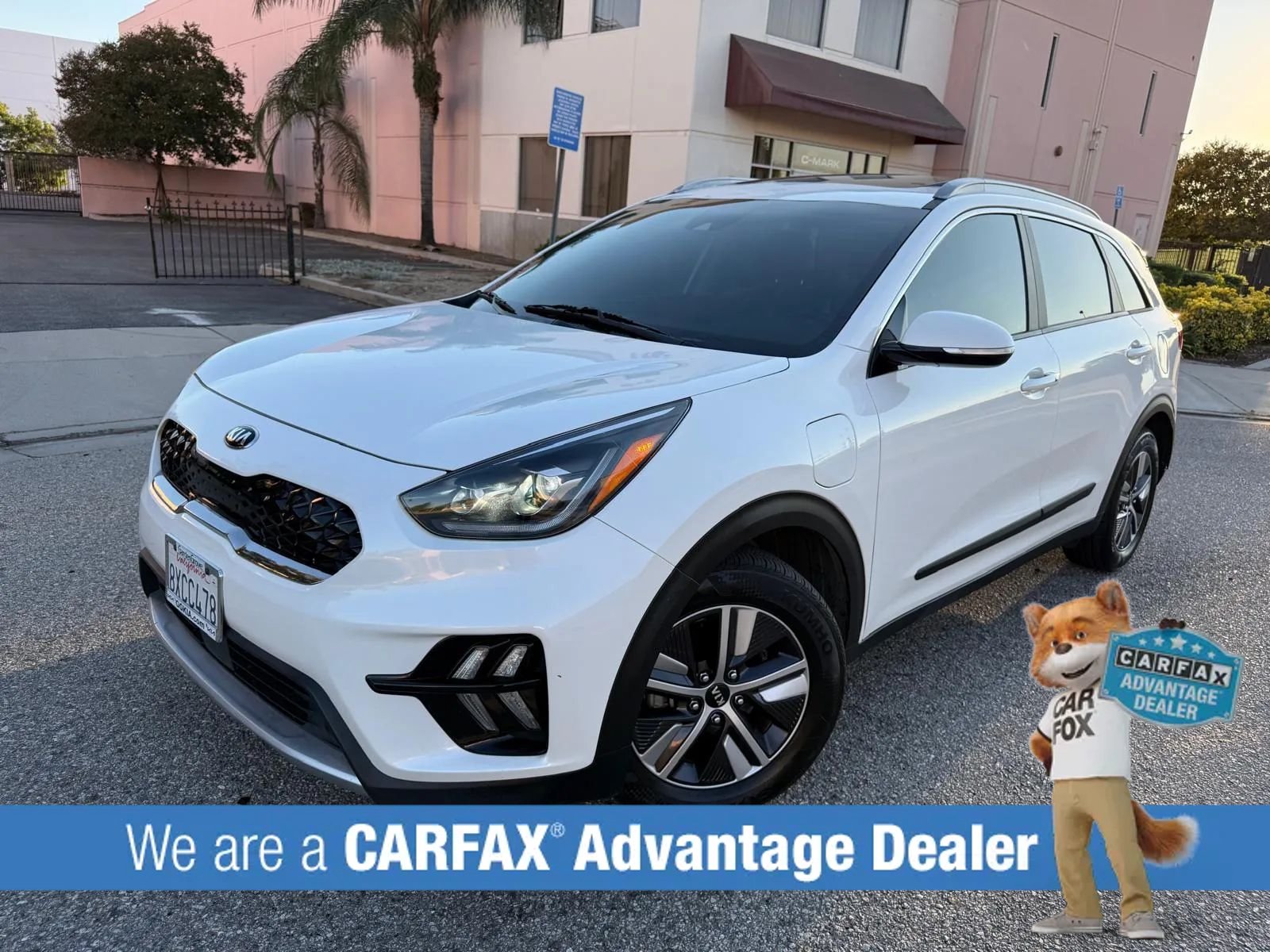 Used 2021 Kia Niro EX Premium FWD image 2
