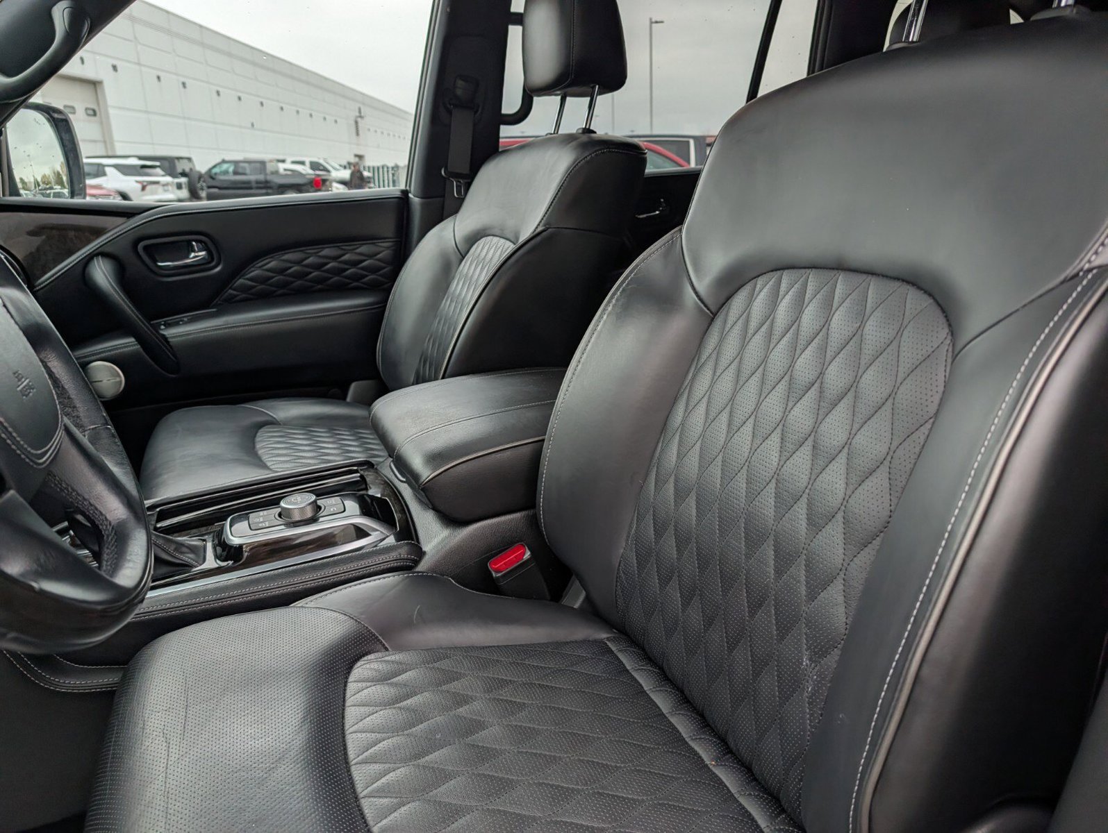 Used 2024 INFINITI QX80 Sensory AWD/4WD image 24
