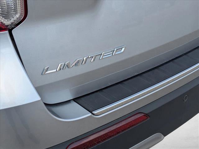 Used 2022 Ford Explorer Limited w/ Equipment Group 301A image 11
