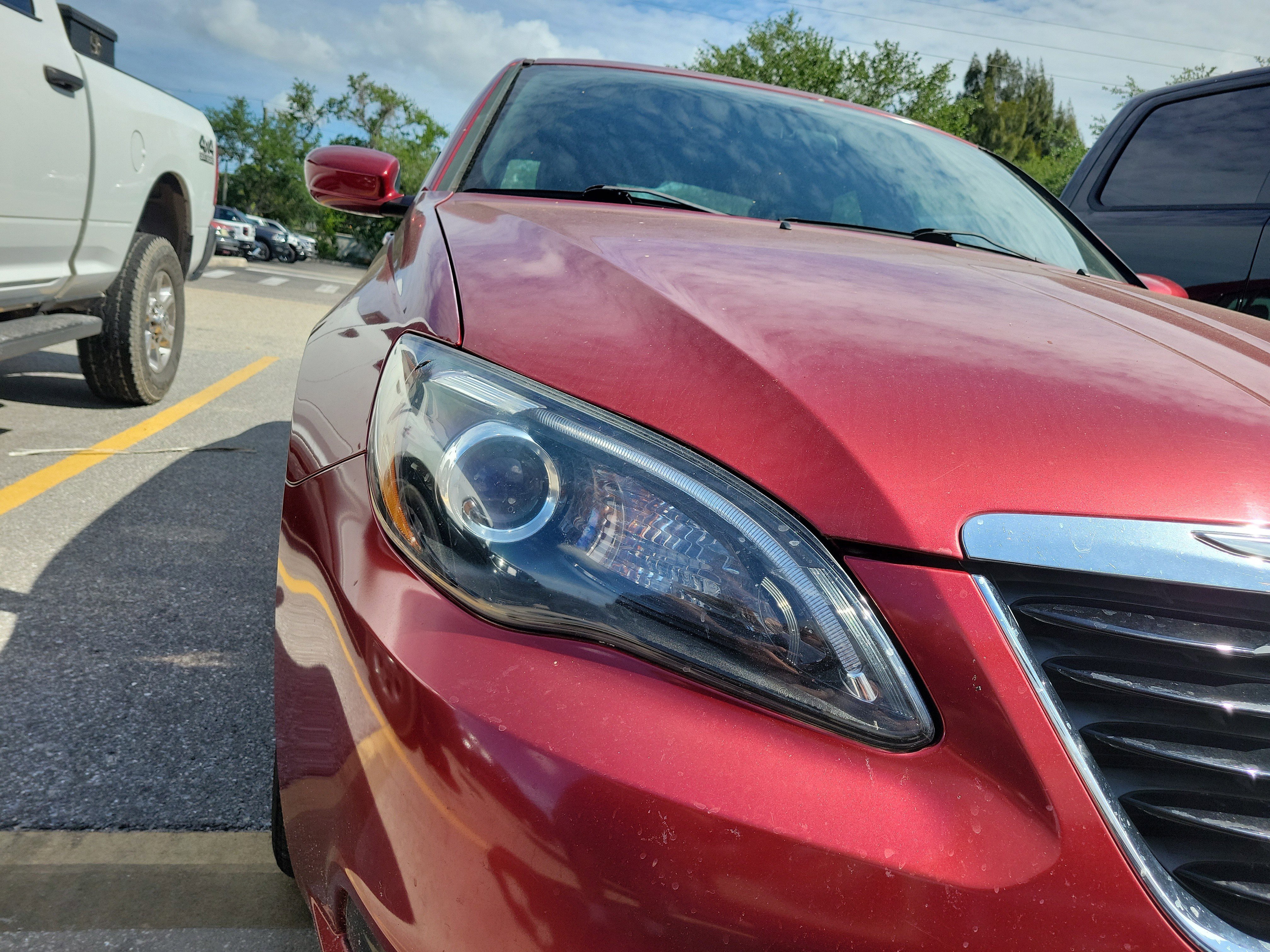 Used 2013 Chrysler 200 Touring w/ S Exterior Appearance Pkg FWD image 6