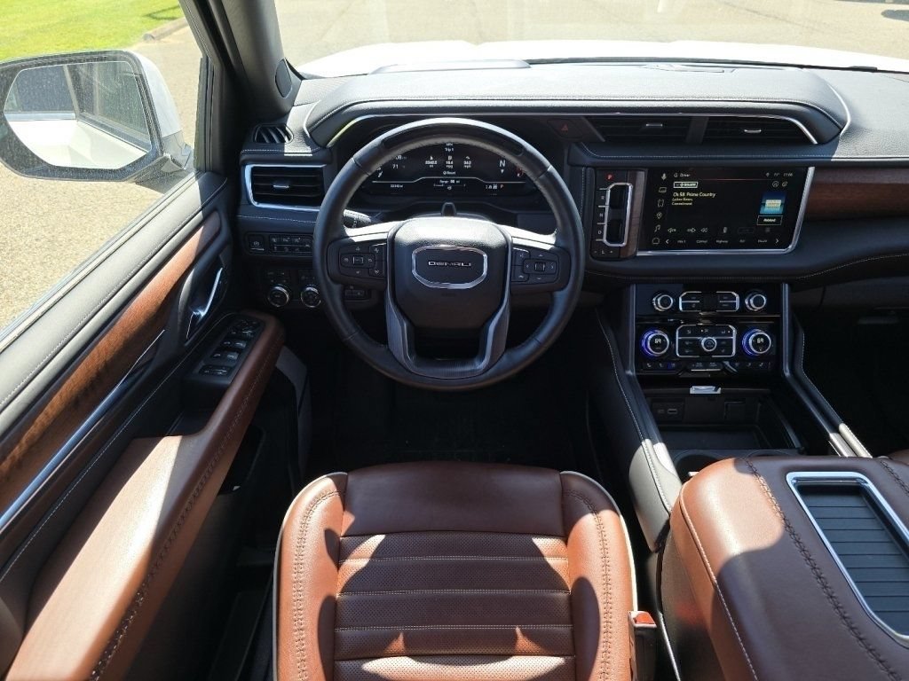 Used 2024 GMC Yukon Denali Ultimate AWD/4WD image 31
