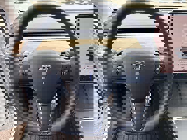 Used 2022 Tesla Model Y Performance image 14