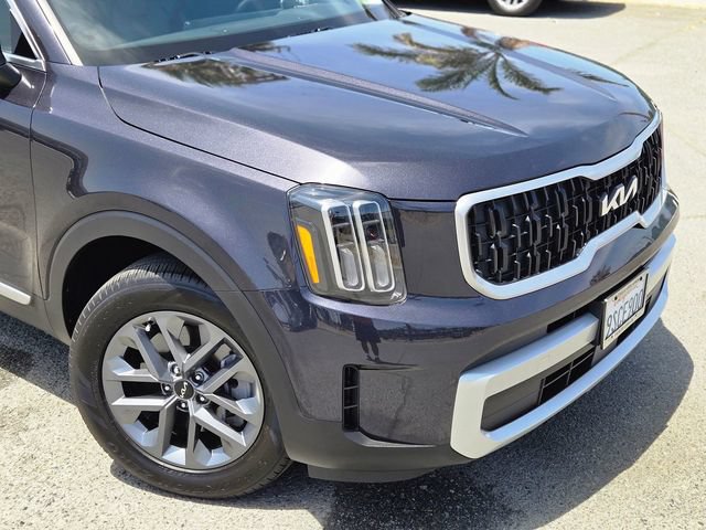 Used 2025 Kia Telluride LX FWD image 4