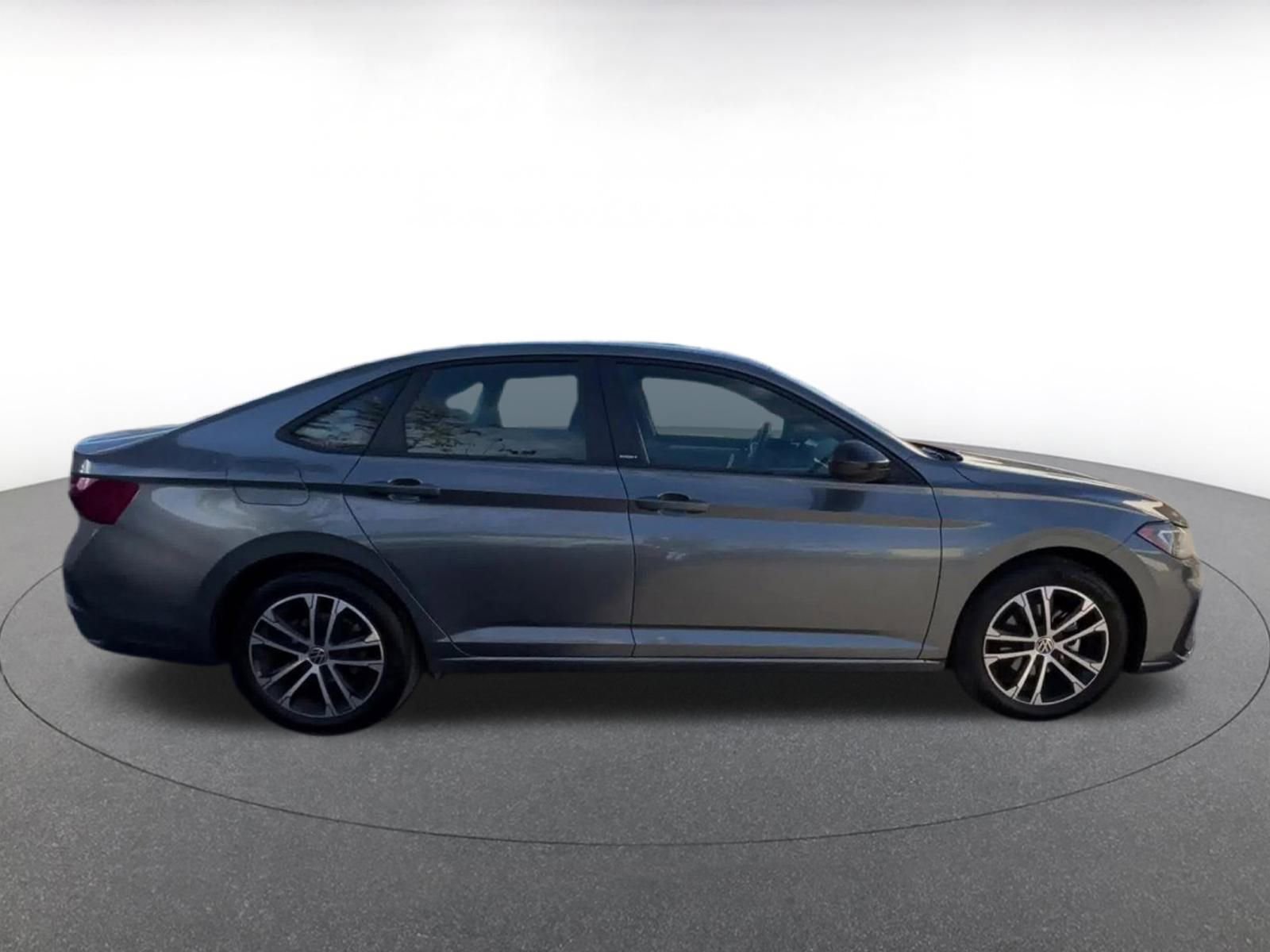 Used 2025 Volkswagen Jetta Sport image 16