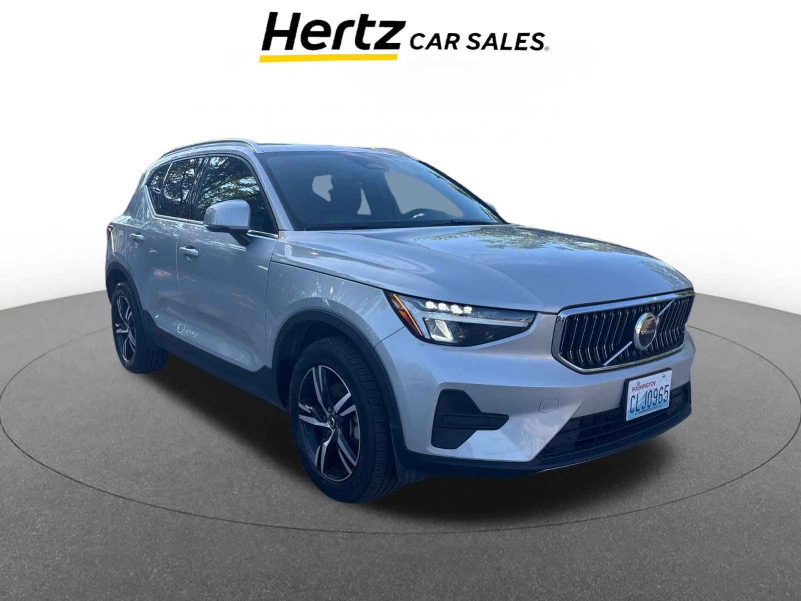 Used 2024 Volvo XC40 B5 Core