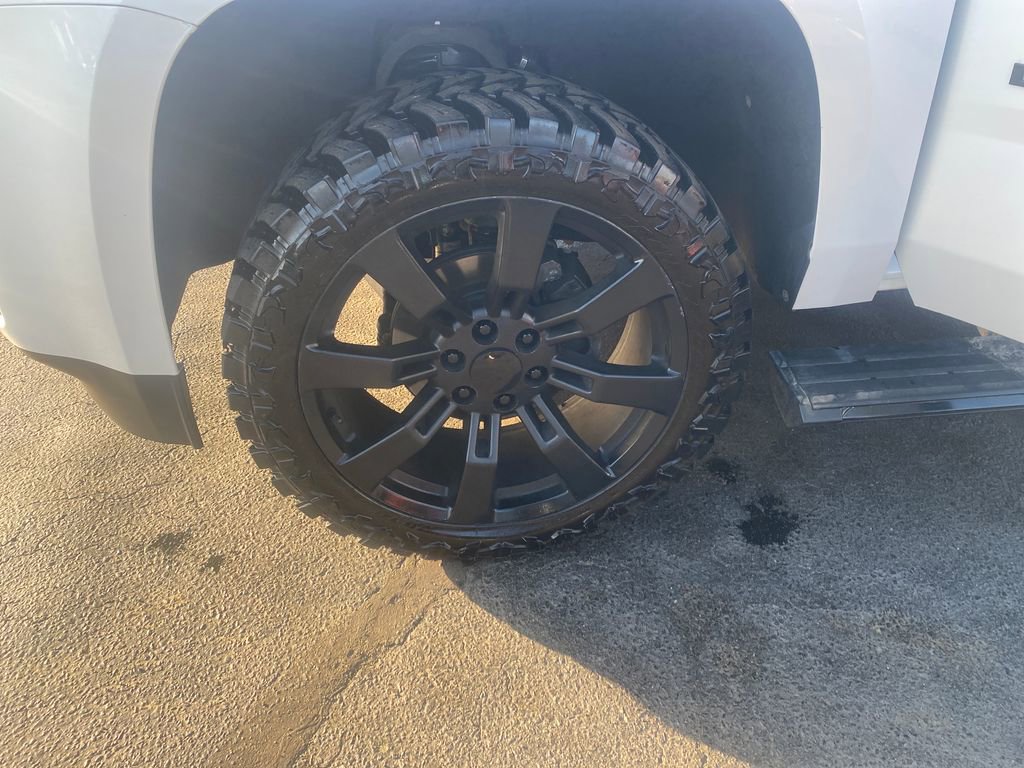 Used 2016 GMC Yukon XL Denali w/ Open Road Package image 27