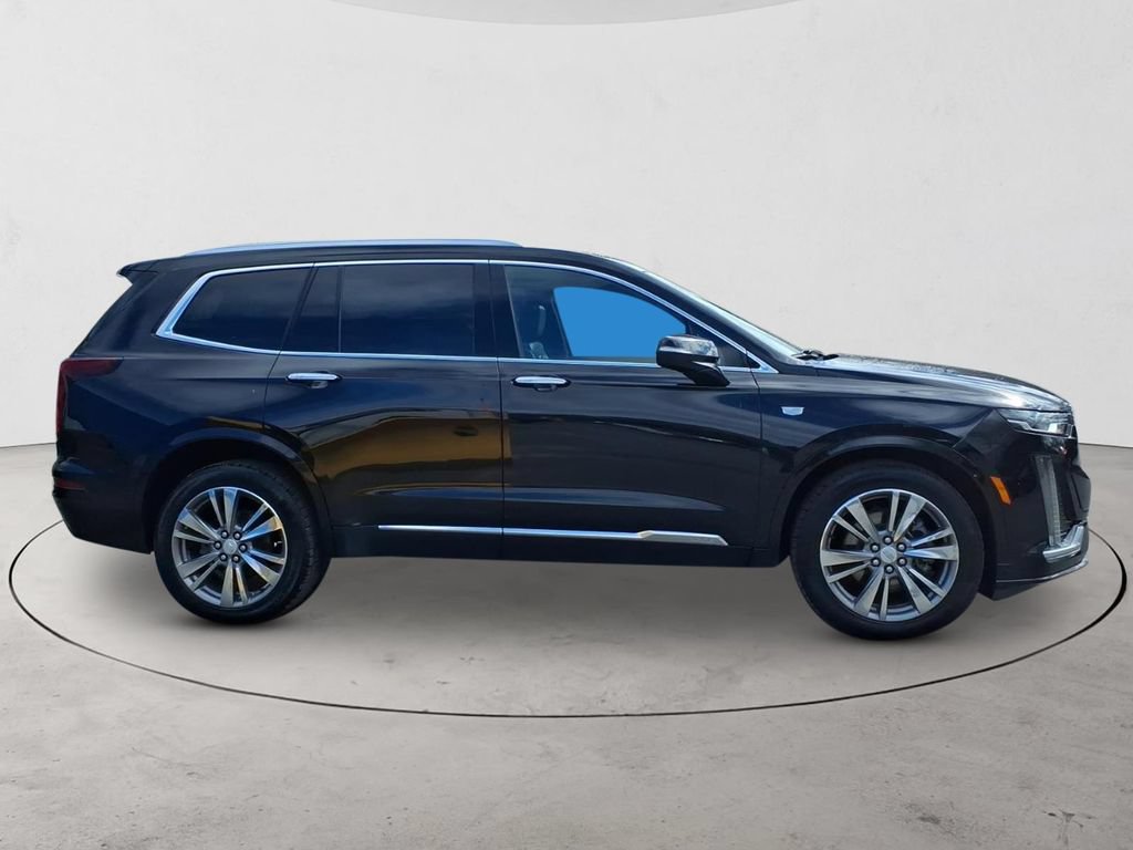 Certified 2022 Cadillac XT6 Premium Luxury AWD/4WD image 4