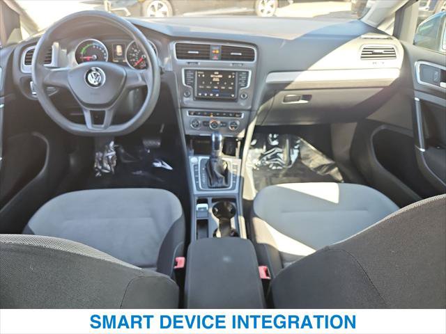 Used 2016 Volkswagen e-Golf SE w/ DC Fast Charging Package FWD image 21
