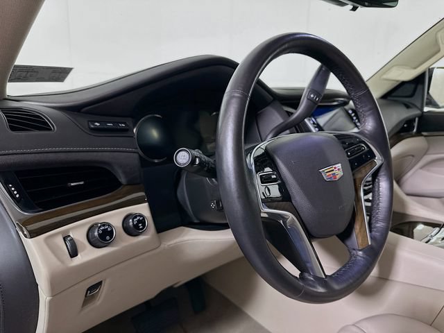 Used 2020 Cadillac Escalade Premium Luxury AWD/4WD image 12