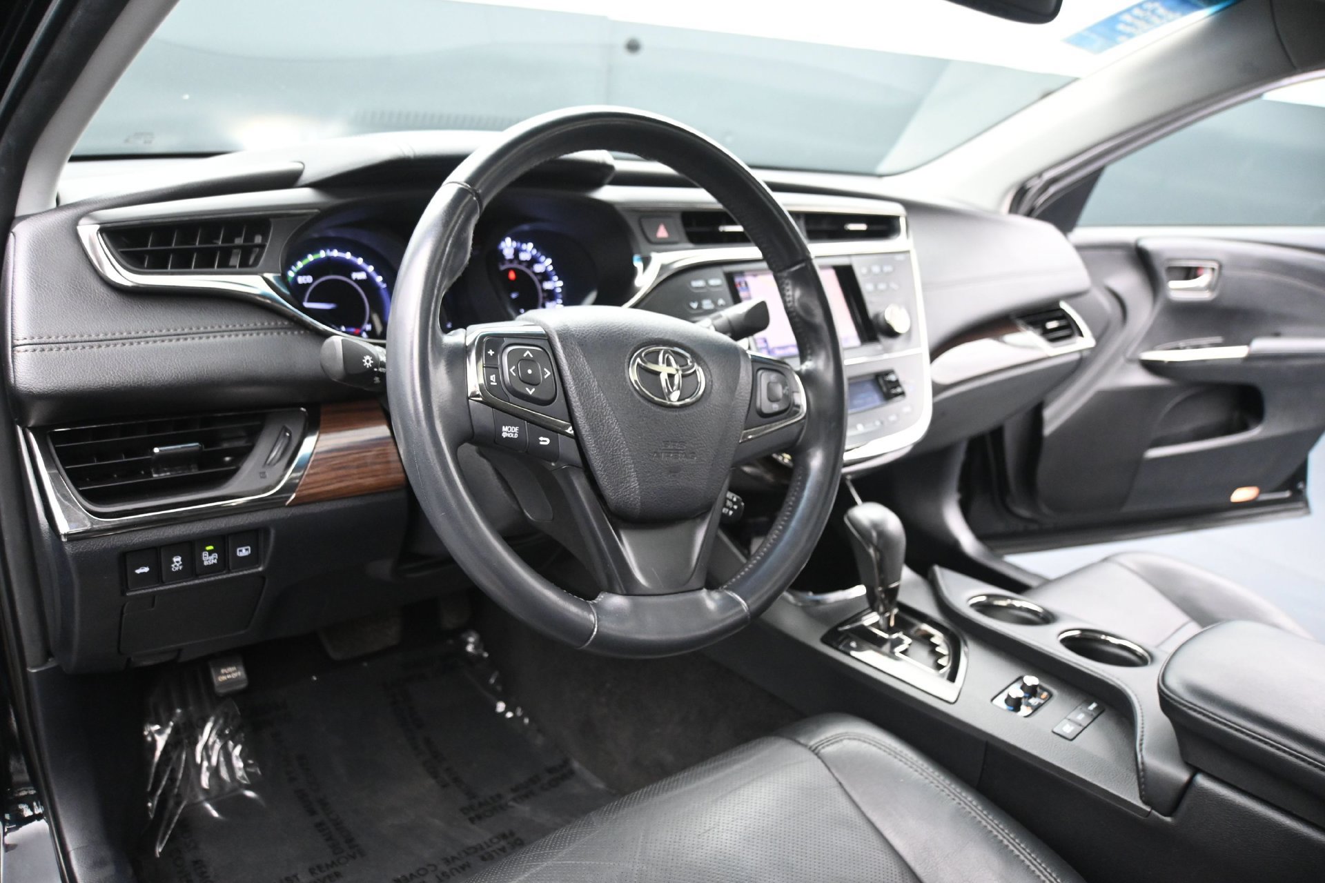 Used 2014 Toyota Avalon Limited FWD image 21
