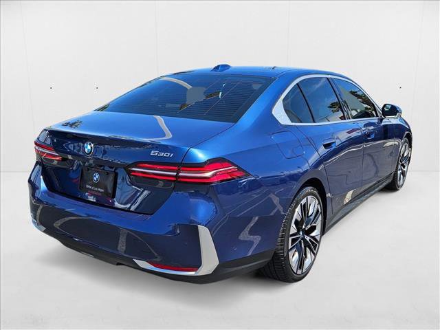 Used 2024 BMW 530i w/ Premium Package image 5