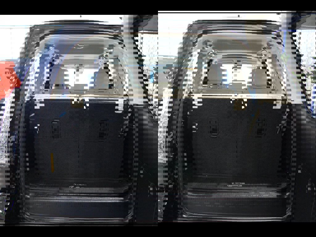 Used 2020 Lexus GX 460 Premium w/ Premium Package image 18