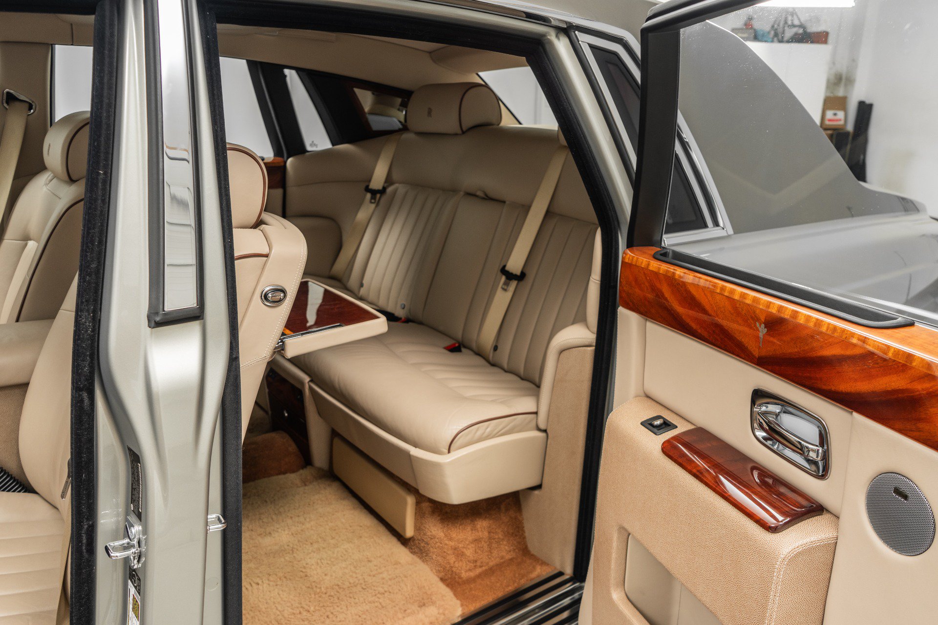 Used 2007 Rolls-Royce Phantom Sedan RWD image 16