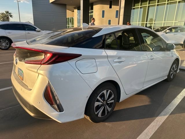 Used 2018 Toyota Prius Prime Advanced w/ Carpet Mat Package FWD image 8