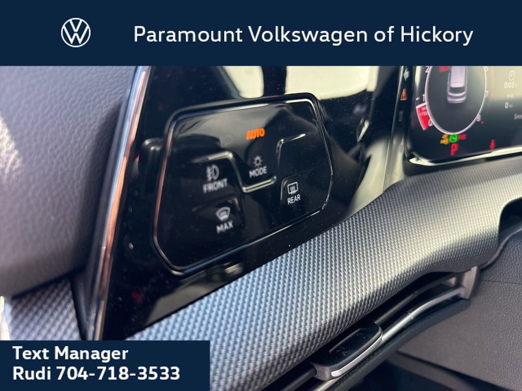 New 2026 Volkswagen GTI SE FWD image 21
