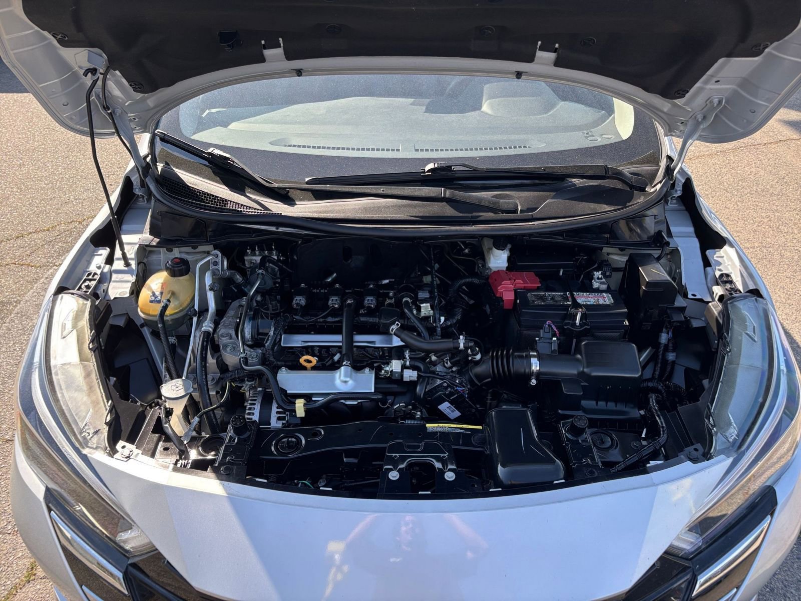 Used 2025 Nissan Versa SV image 30