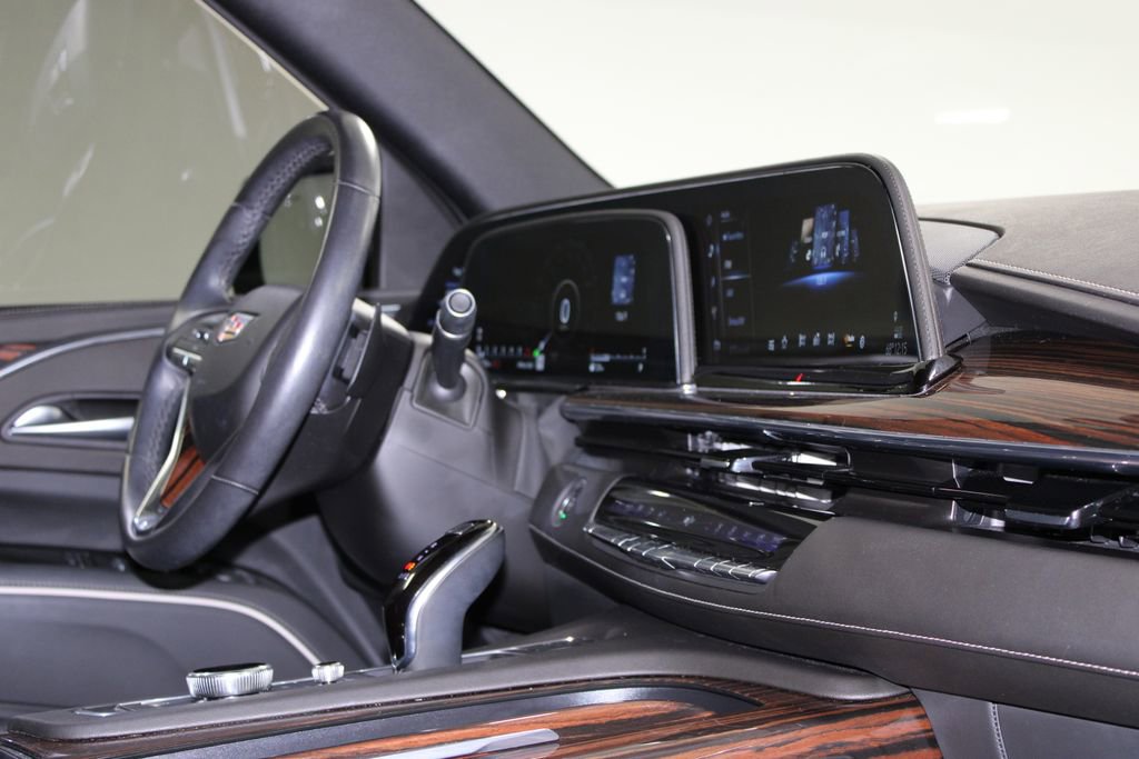 Used 2023 Cadillac Escalade Premium Luxury w/ LPO, Illumination Package RWD image 34