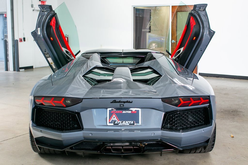 Used 2013 Lamborghini Aventador LP 700-4 image 9
