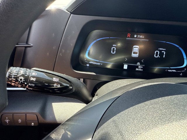 Certified 2026 Hyundai Elantra SE FWD image 27