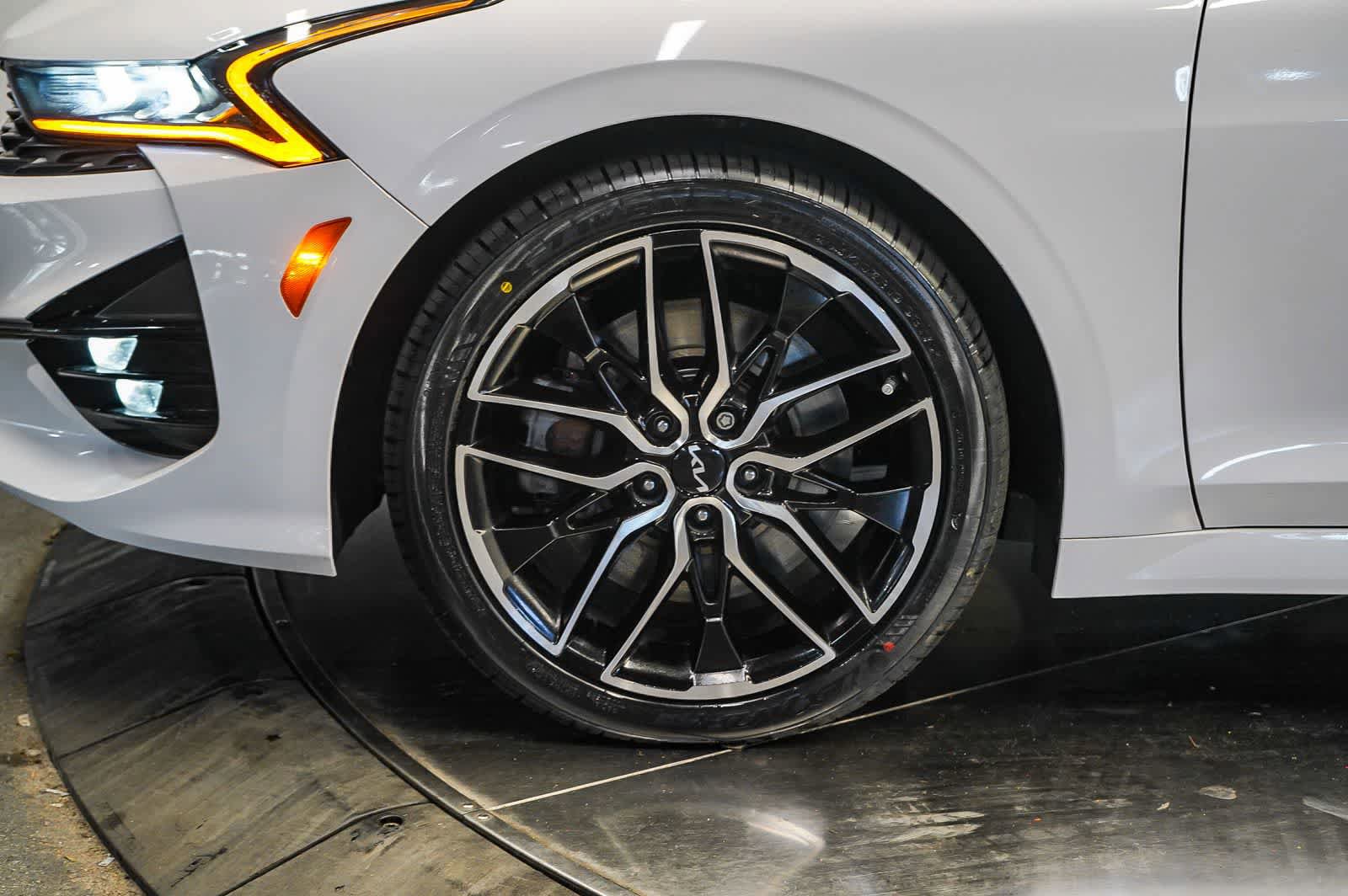 Used 2024 Kia K5 GT w/ GT1 Package FWD image 9