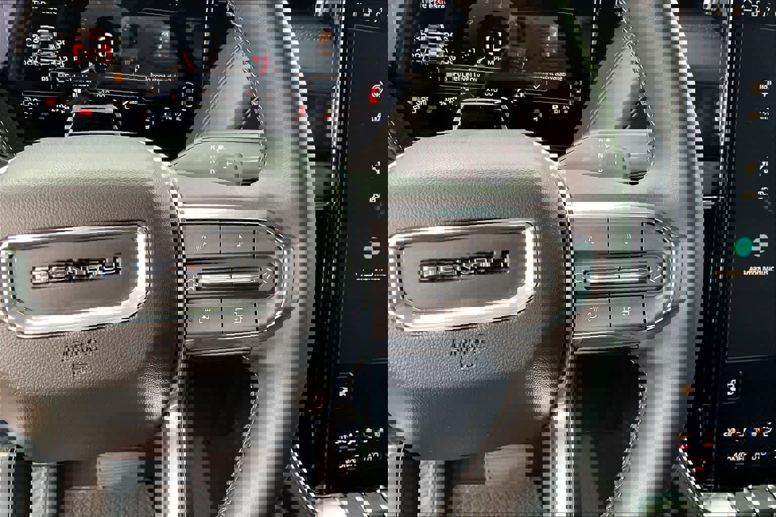 Used 2026 GMC Yukon Denali w/ Denali Reserve Package image 25