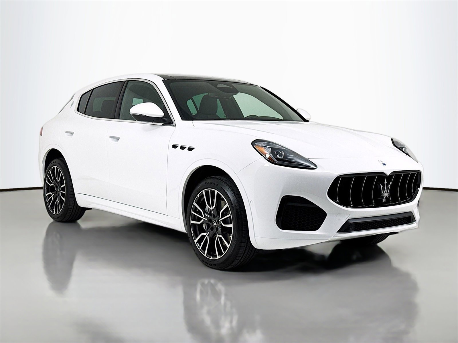 New 2025 Maserati Grecale GT