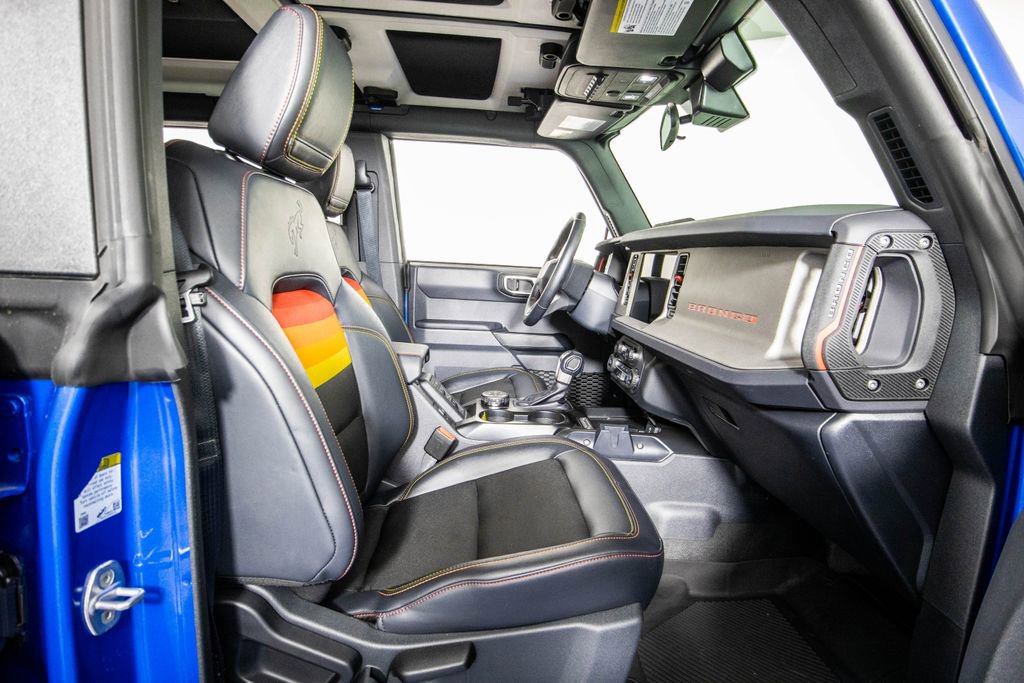 Used 2025 Ford Bronco Big Bend w/ Black Diamond Package image 10