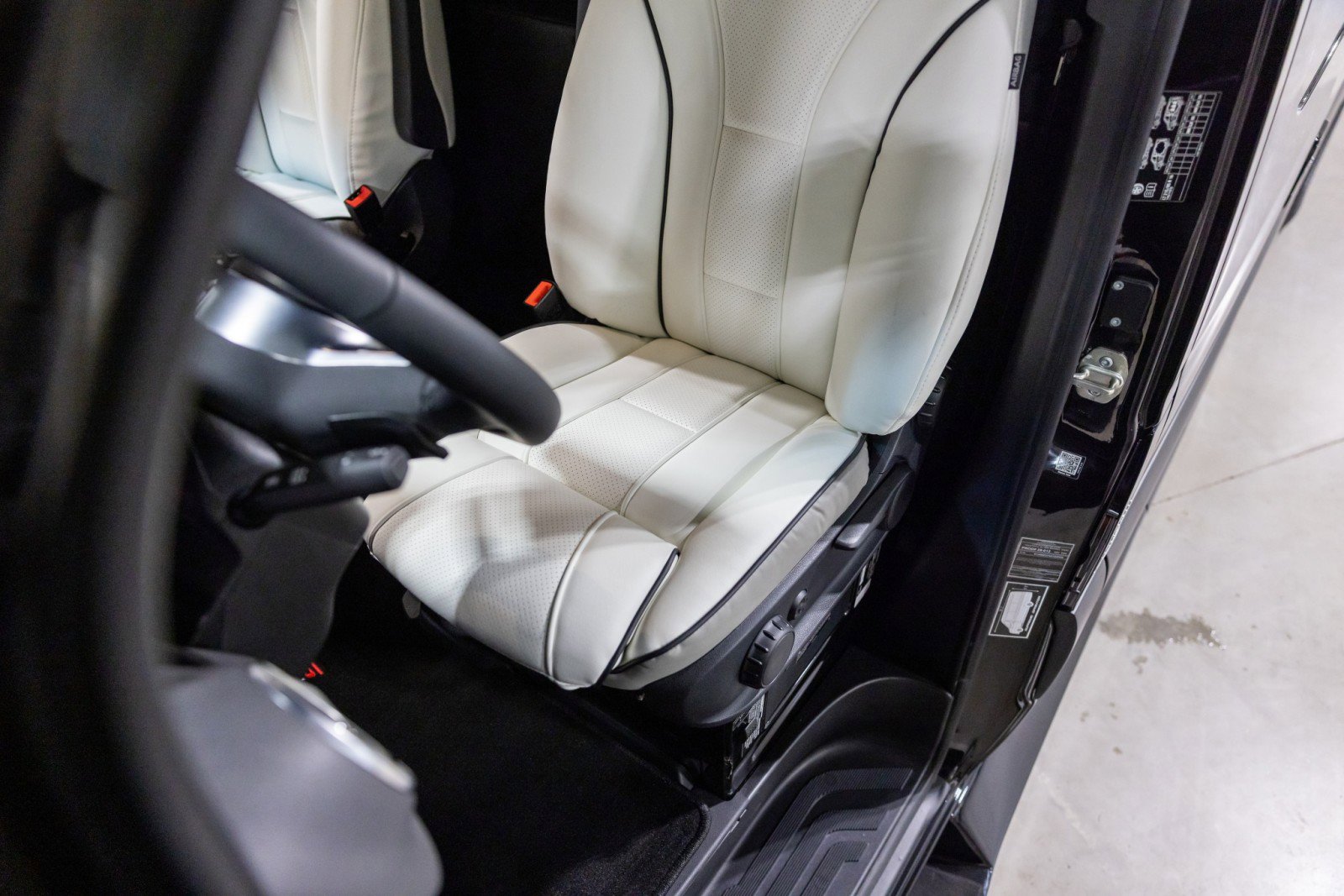 Used 2025 Mercedes-Benz Sprinter 3500 image 20