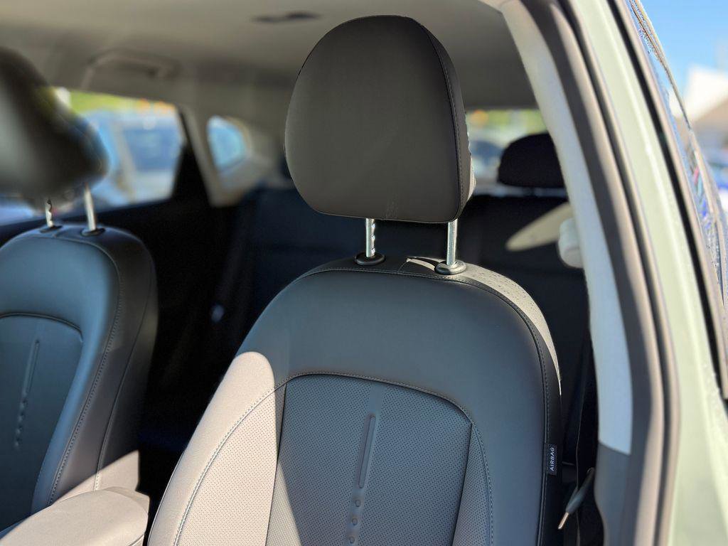 New 2026 Hyundai Kona SEL Premium image 10