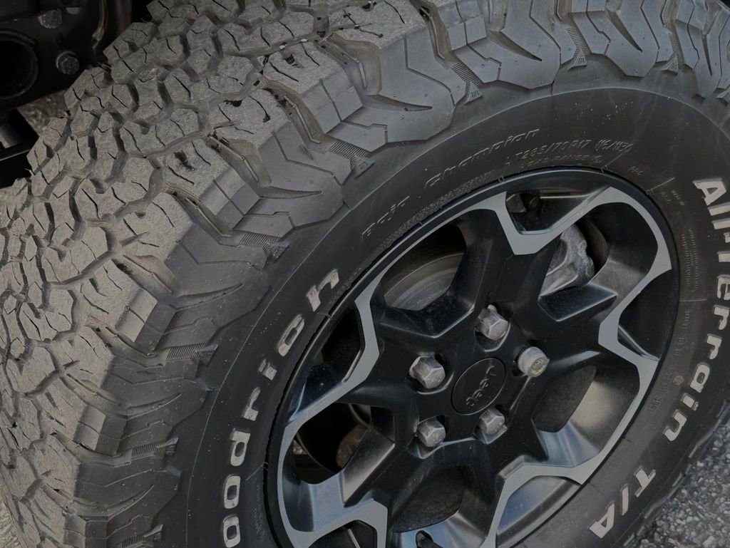 Used 2021 Jeep Wrangler Unlimited Rubicon 4xe w/ Steel Bumper Group AWD/4WD image 12