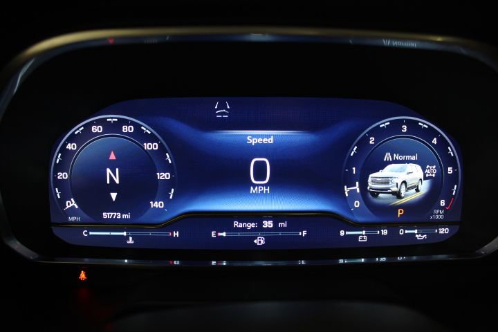 Used 2023 Chevrolet Suburban High Country image 43