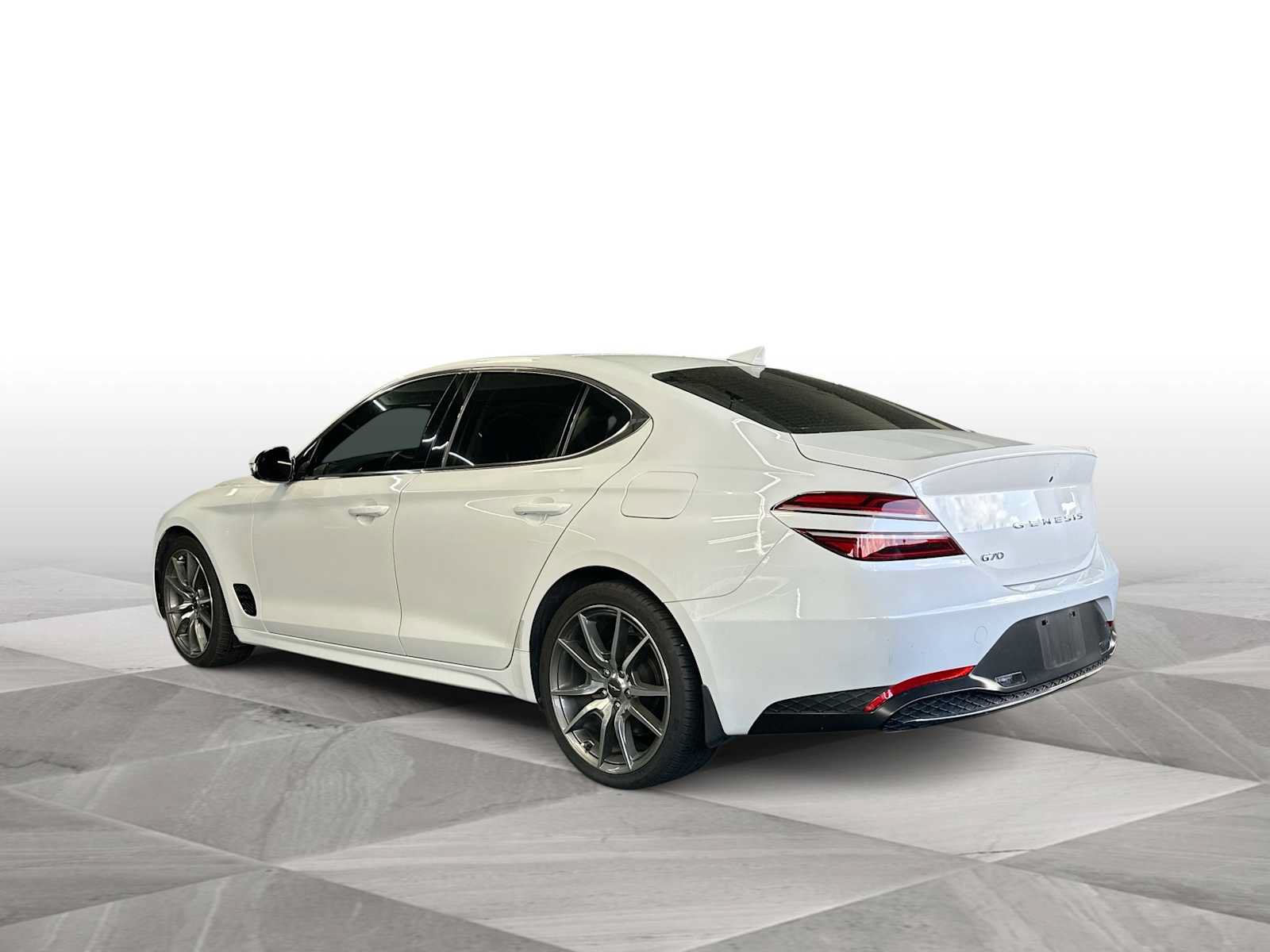 Used 2023 Genesis G70 2.0T RWD image 6