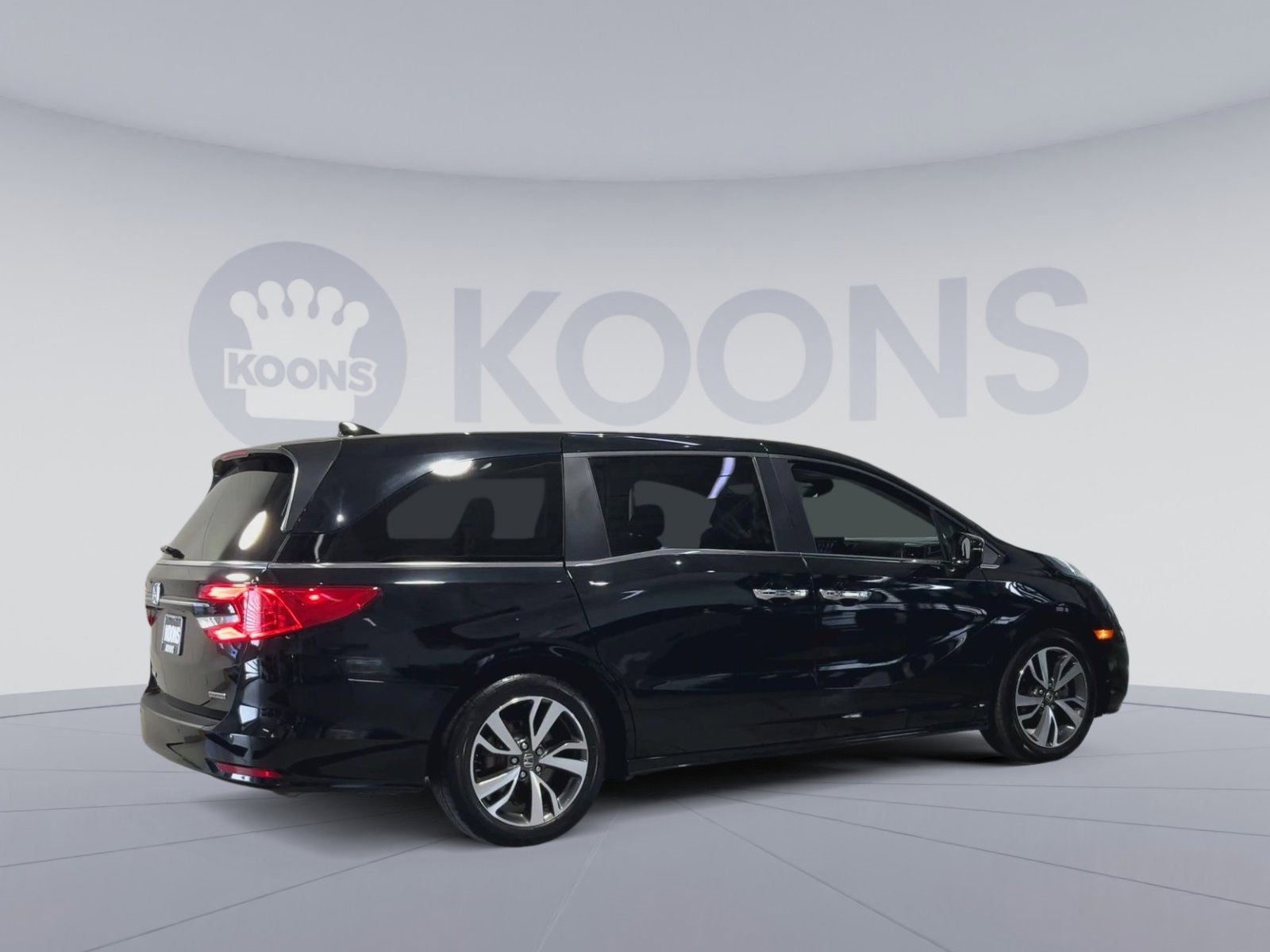 Used 2023 Honda Odyssey Touring image 11