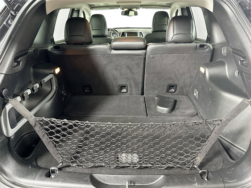 Used 2016 Jeep Cherokee Limited image 16