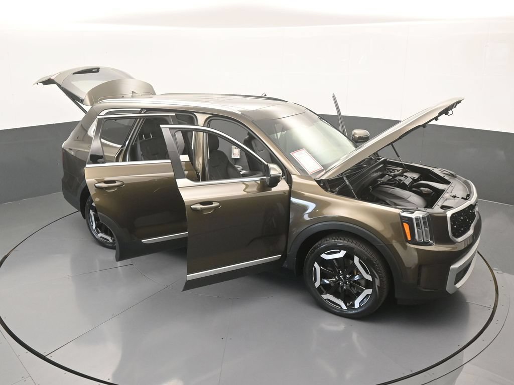 Used 2025 Kia Telluride EX w/ EX Captain's Chair Package FWD image 74