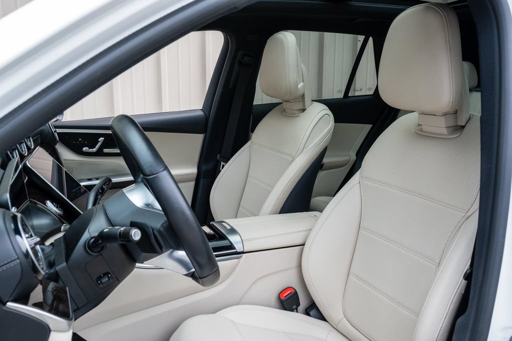 Used 2023 Mercedes-Benz GLC 300 4MATIC image 15