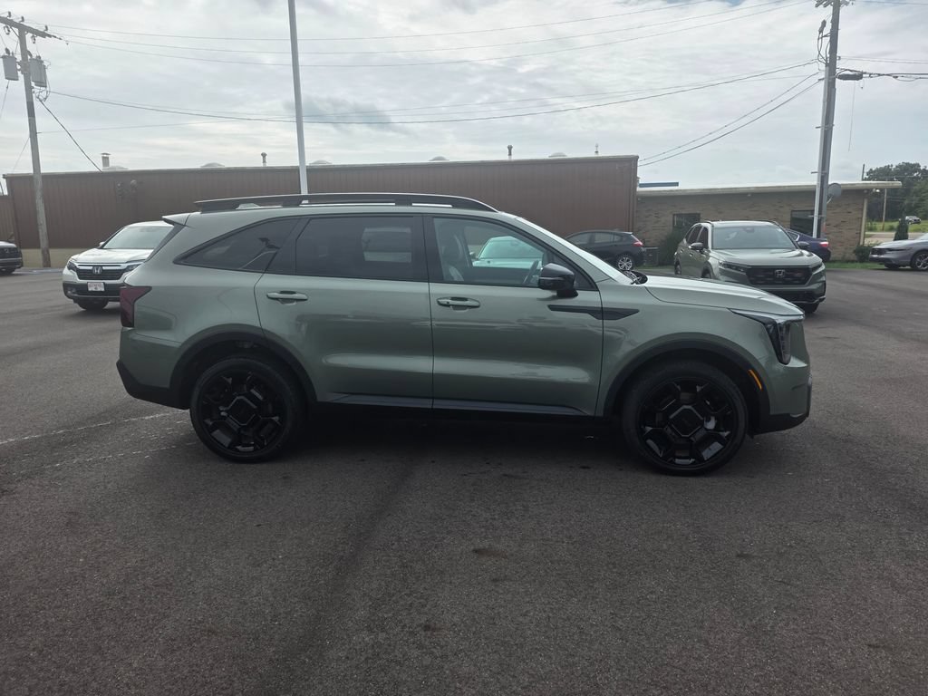 Used 2025 Kia Sorento X-Line EX AWD/4WD image 2