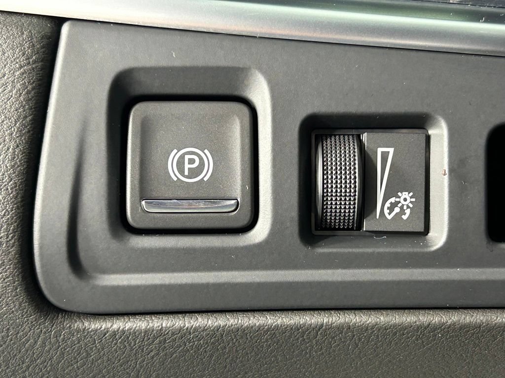 Used 2023 Cadillac XT5 Premium Luxury AWD/4WD image 32