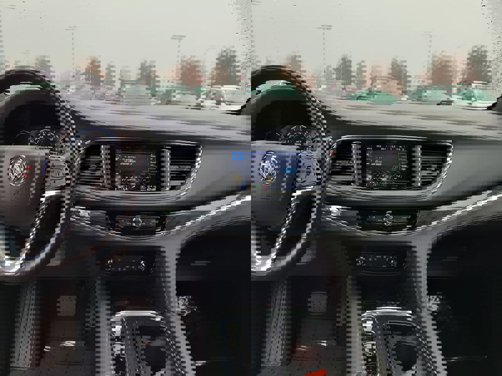 Used 2024 Buick Enclave Premium image 18