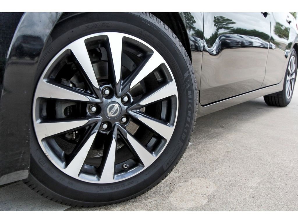 Used 2016 Nissan Altima 2.5 SL w/ 2.5 Technology w/LED Package FWD image 30