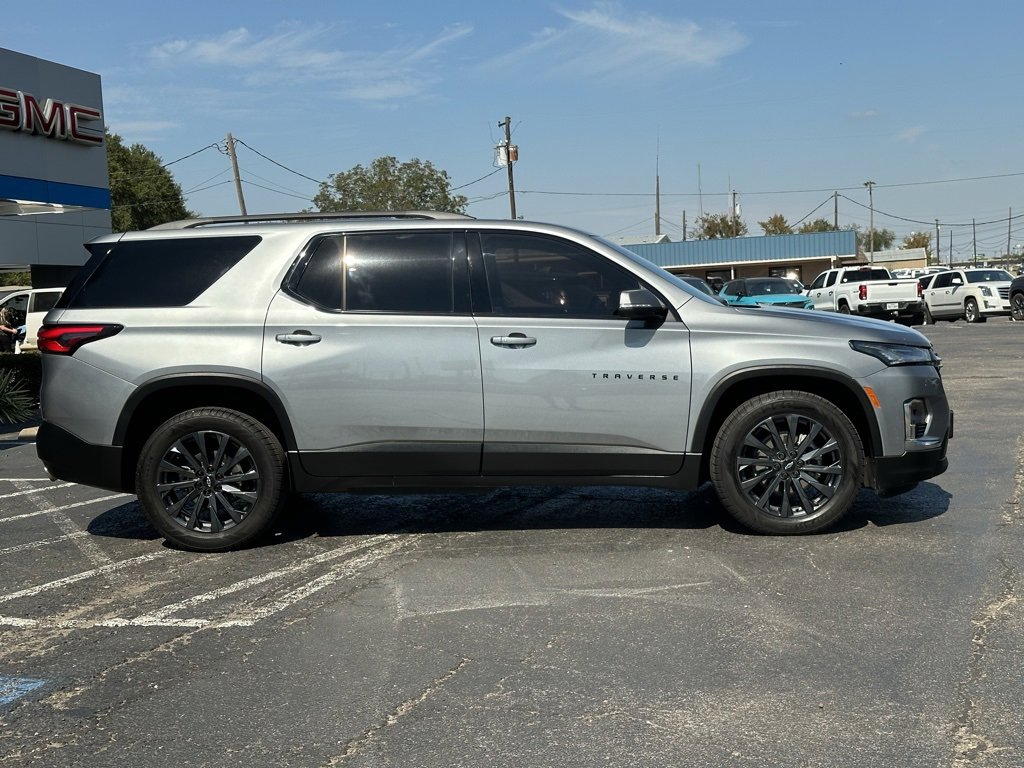 Used 2023 Chevrolet Traverse RS w/ LPO, Floor Liner Package image 4