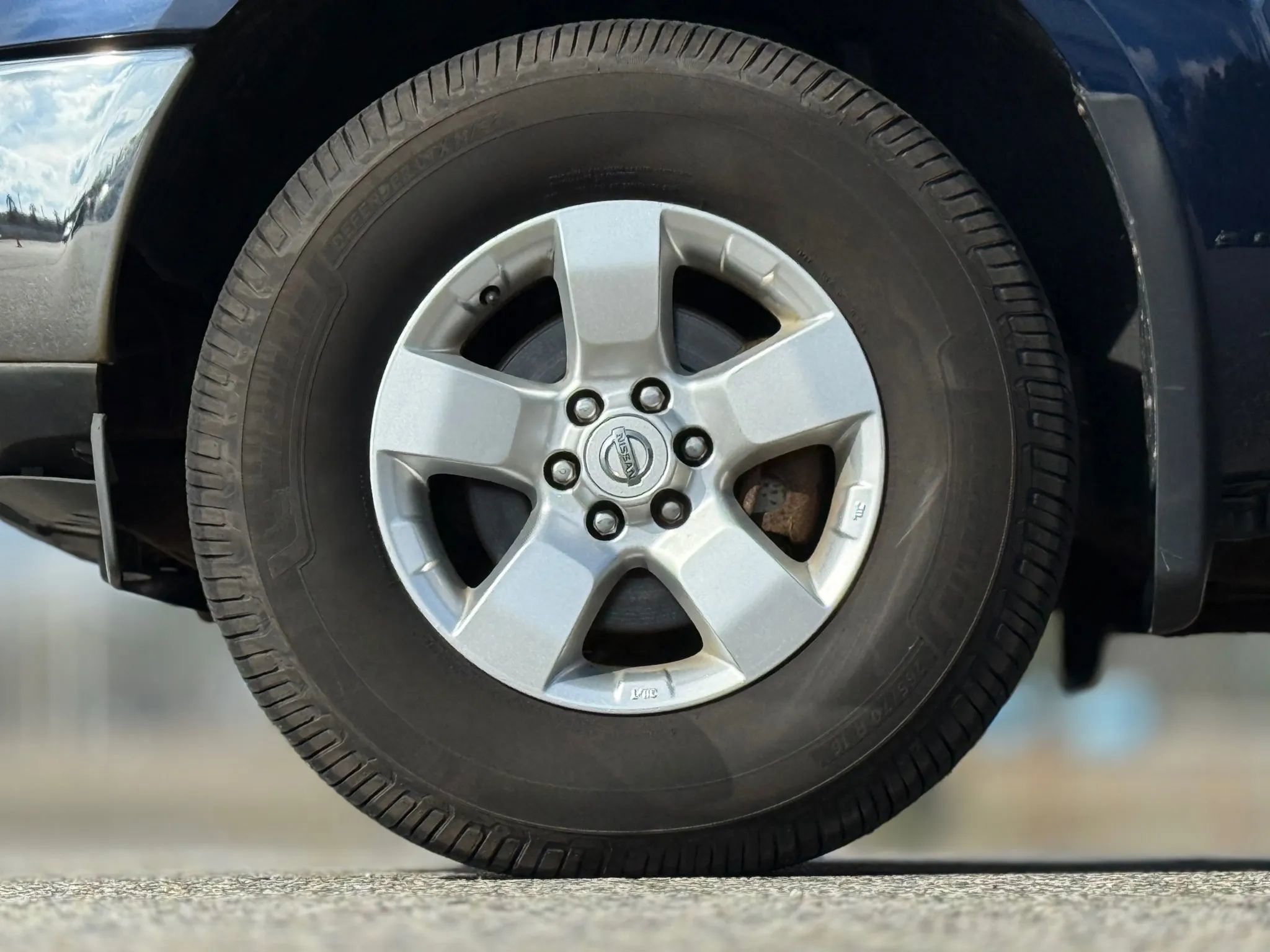 Used 2011 Nissan Frontier SV image 23