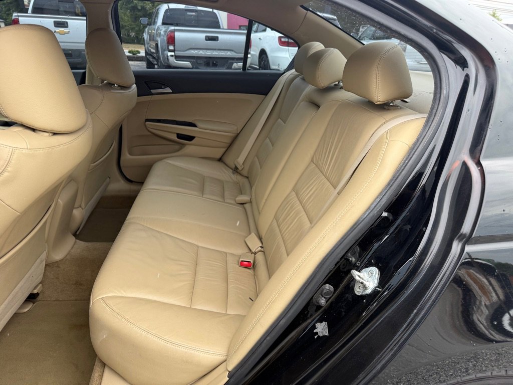 Used 2011 Honda Accord SE image 12